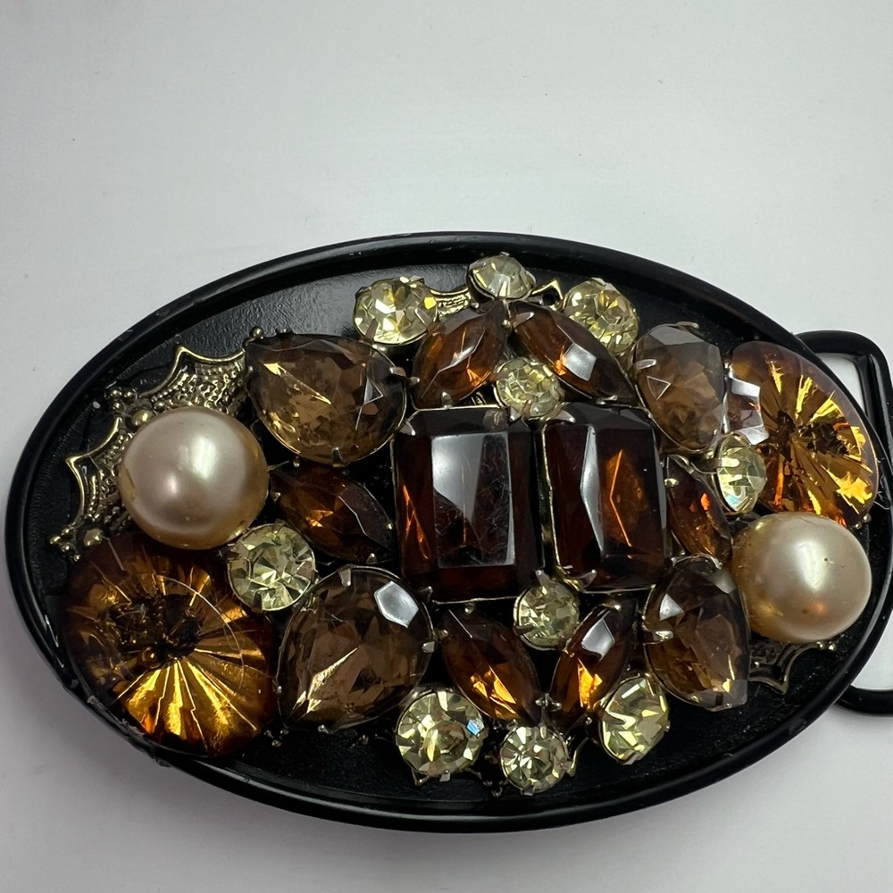 Buckle Rage Women’s Belt Buckle Amber Colored Stones Pearls